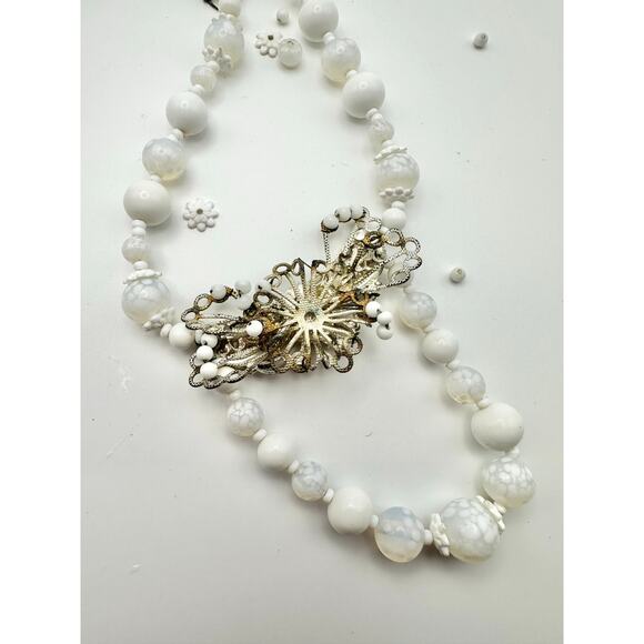 Miriam Haskell White Pearl Glass Beaded Necklace Clip Earring Set Needs Repair - Picture 7 of 8